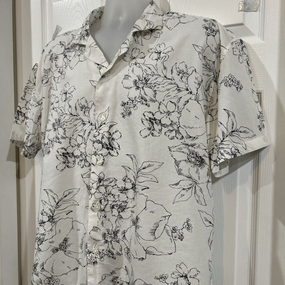 Abercrombie & Fitch Camp Bowling Style Relaxed Shirt Floral Outline Men's M
